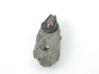 画像1: 母岩ガーネットのペンダントトップ